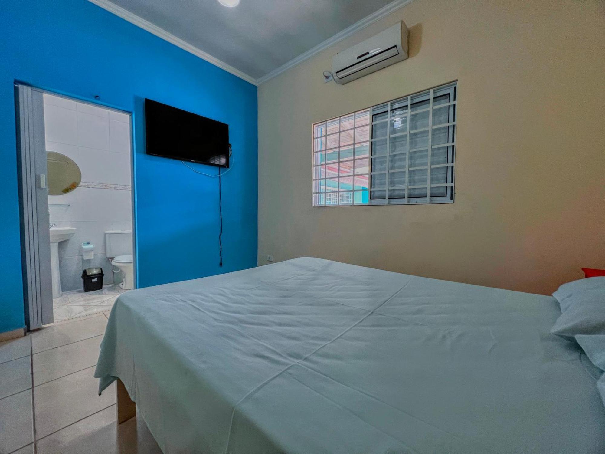 Mansao Azul Bed & Breakfast Caraguatatuba Bagian luar foto